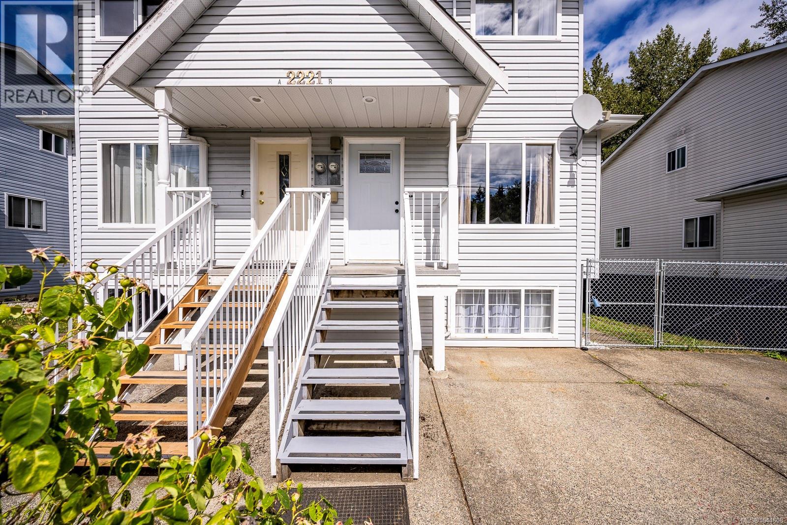 B 2221 Embleton Cres, Courtenay, British Columbia  V9M 8W9 - Photo 2 - 1044808