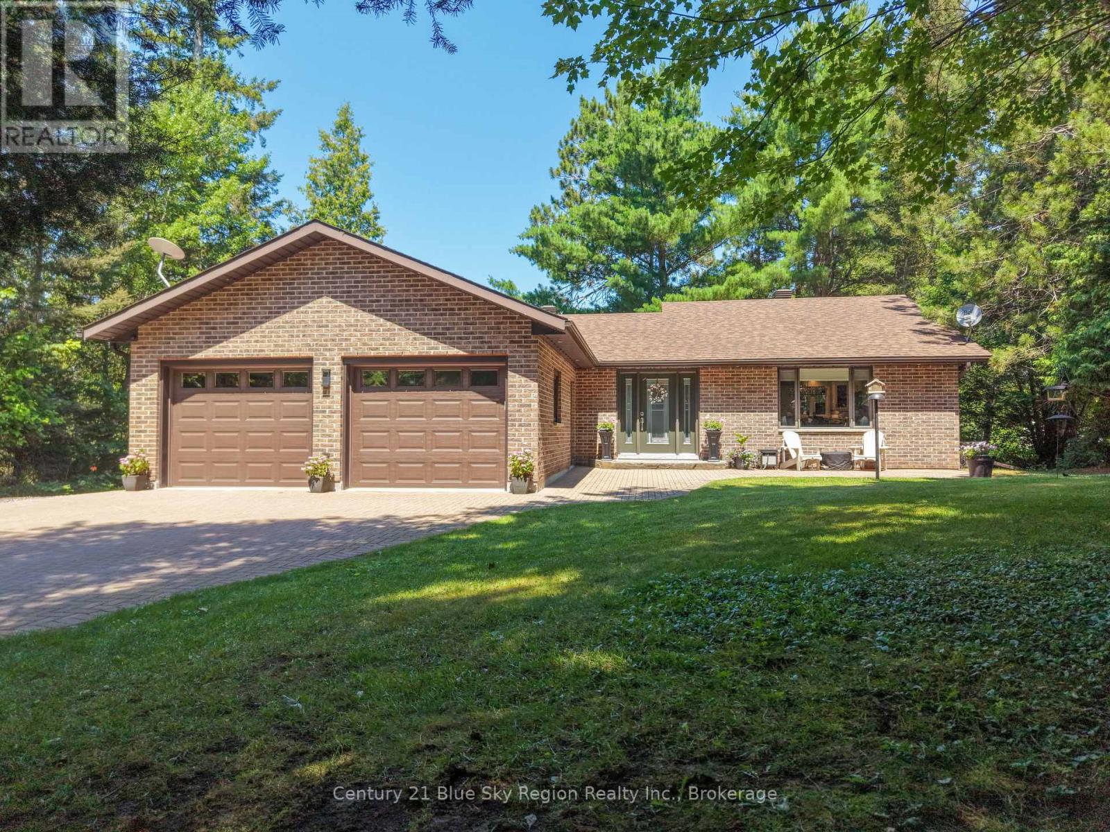 731 MACPHERSON DRIVE, East Ferris, Ontario
