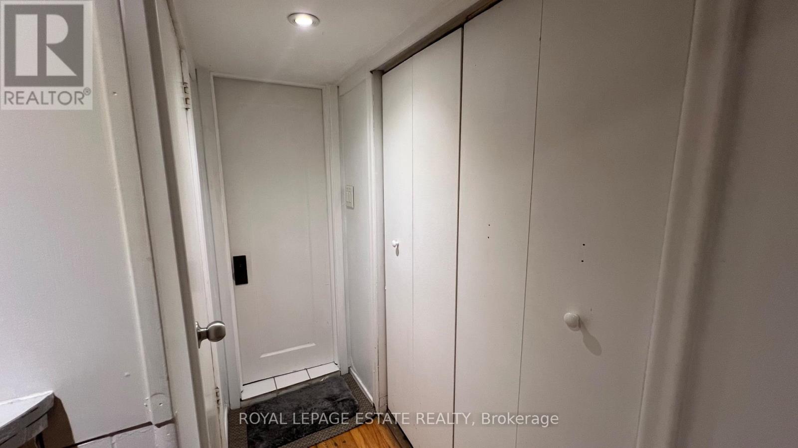 372 Victoria Park Avenue, Toronto, Ontario  M4E 3S8 - Photo 14 - E13596180