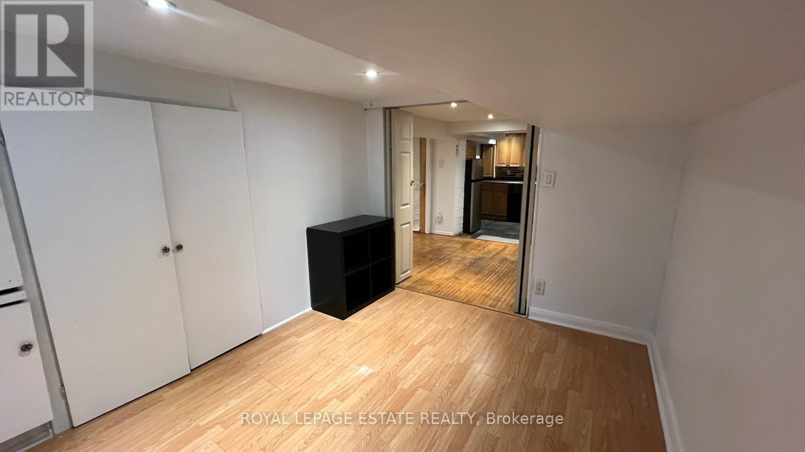 372 Victoria Park Avenue, Toronto, Ontario  M4E 3S8 - Photo 9 - E13596180