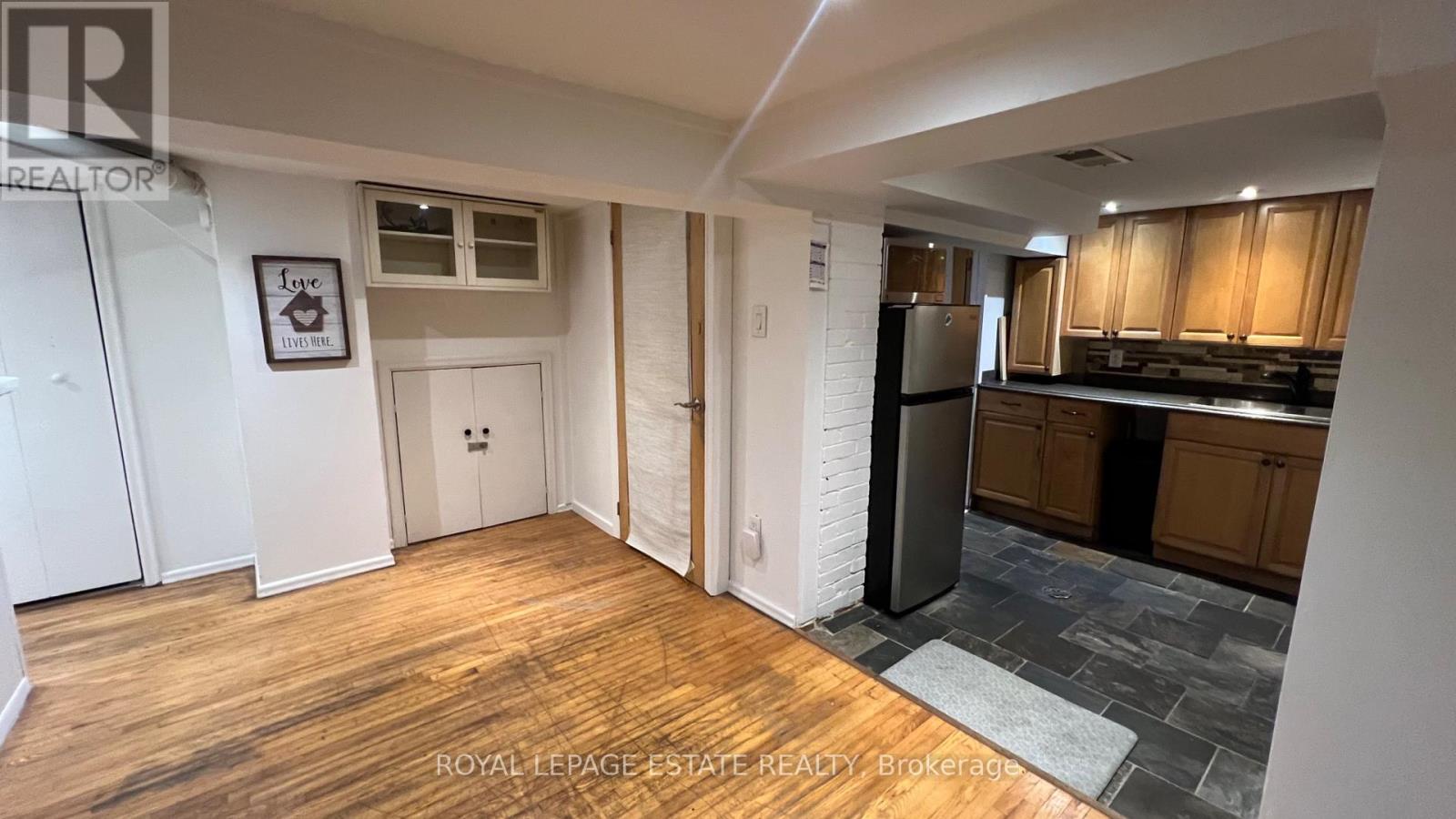 372 Victoria Park Avenue, Toronto, Ontario  M4E 3S8 - Photo 7 - E13596180