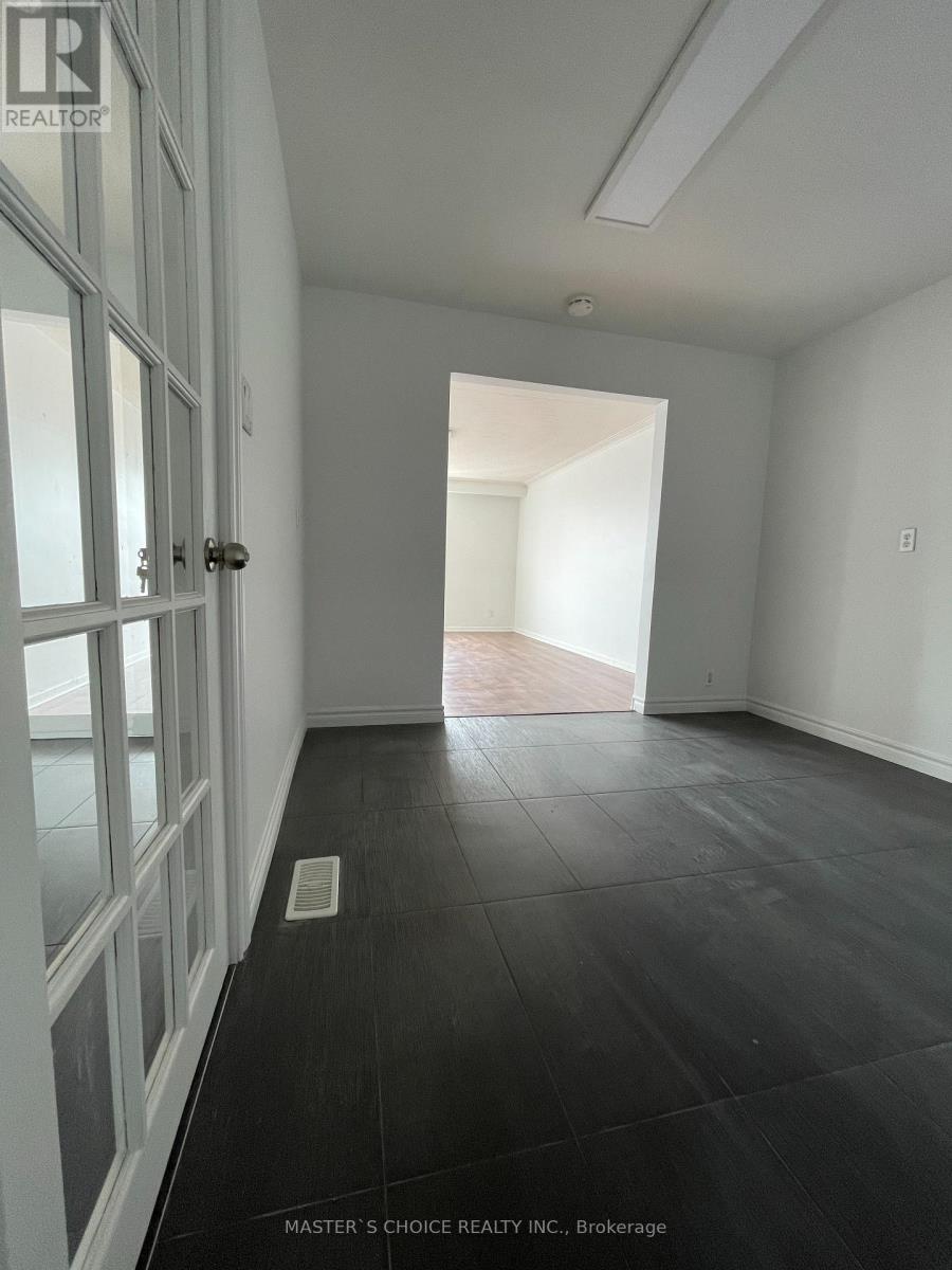 848-850 Wilson Avenue, Toronto, Ontario  M3K 1E5 - Photo 17 - W13613042