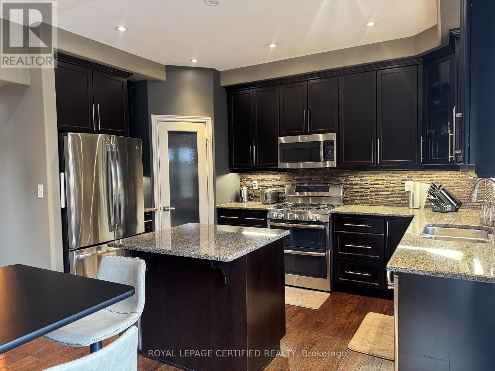 252 Westbank Trail, Hamilton, Ontario  L8K 5R9 - Photo 10 - X13626062