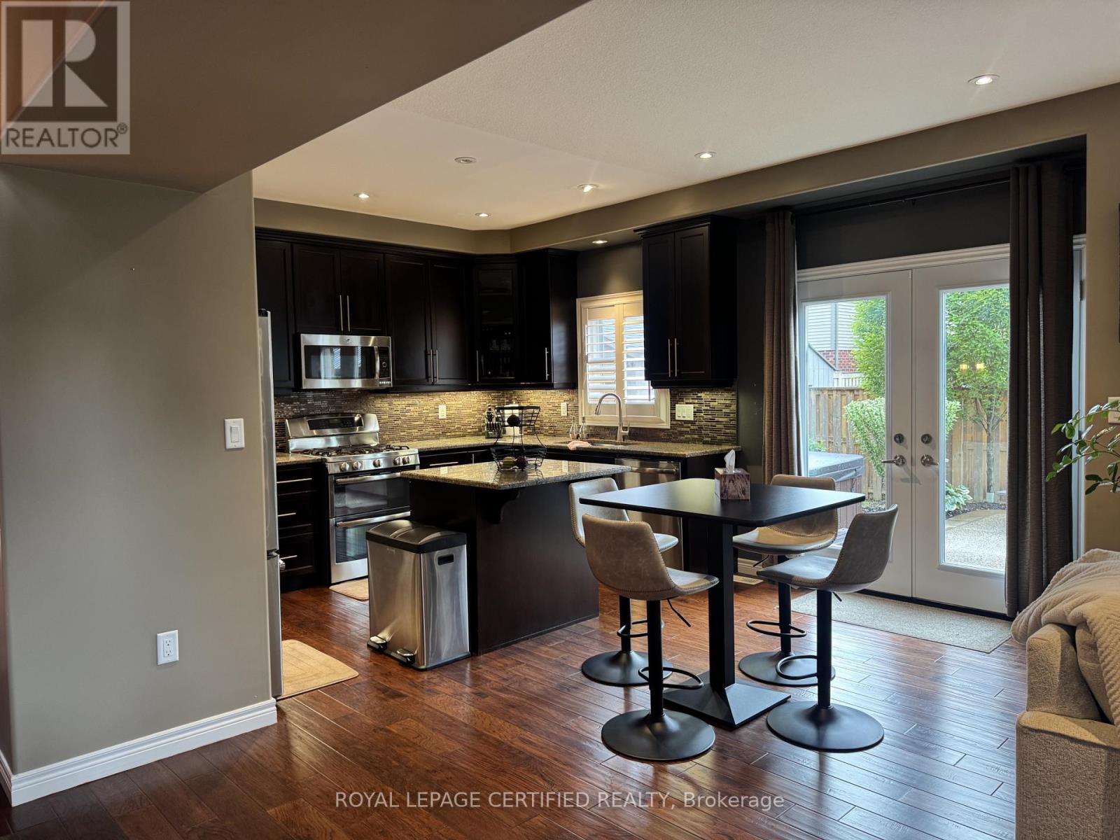 252 Westbank Trail, Hamilton, Ontario  L8K 5R9 - Photo 9 - X13626062