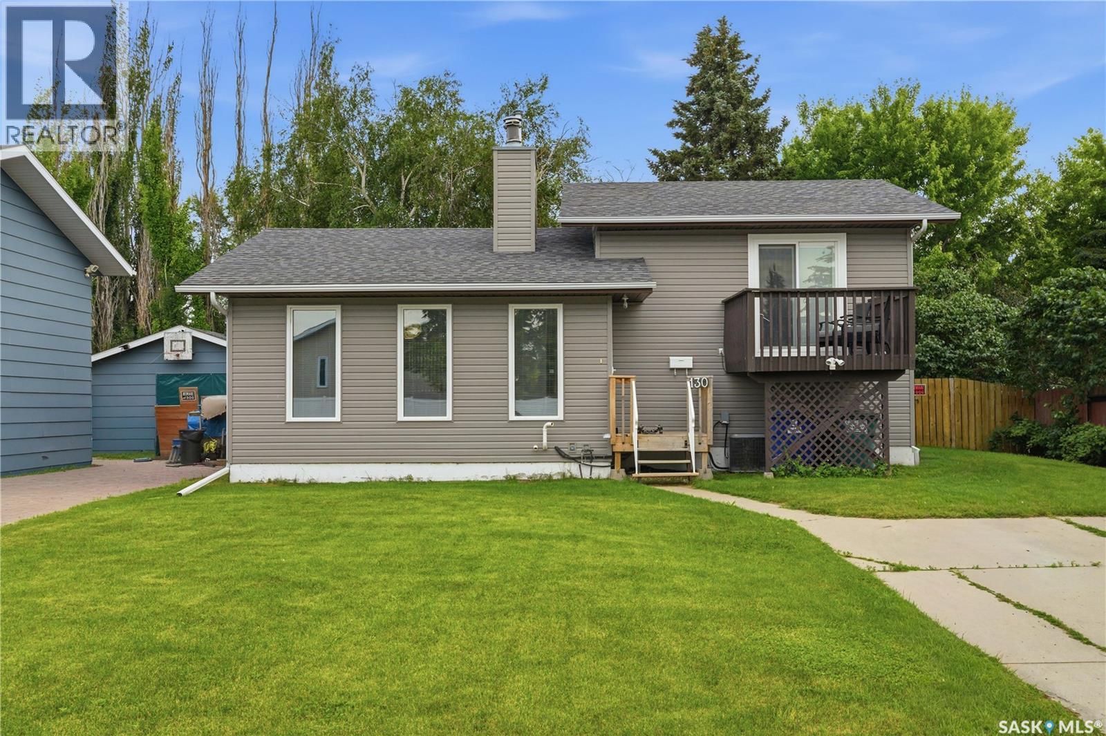 130 Flavelle Crescent, Saskatoon, Saskatchewan  S7L 6L2 - Photo 2 - SK044257