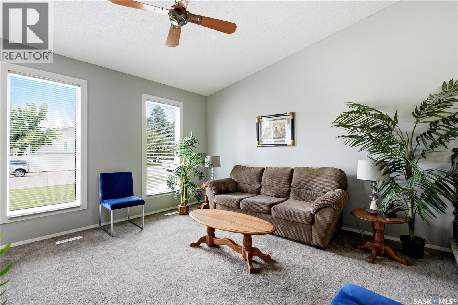 130 Flavelle Crescent, Saskatoon, Saskatchewan  S7L 6L2 - Photo 5 - SK044257