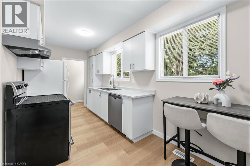 506 Lonelm Court Unit# A, Waterloo, Ontario  N2L 5E1 - Photo 9 - 40851077