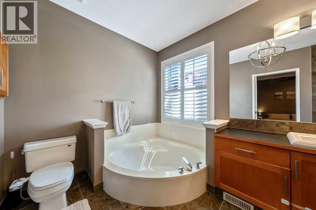418 Bridlecreek Green SW, Calgary, Alberta  T2Y 3P1 - Photo 22 - A2333401