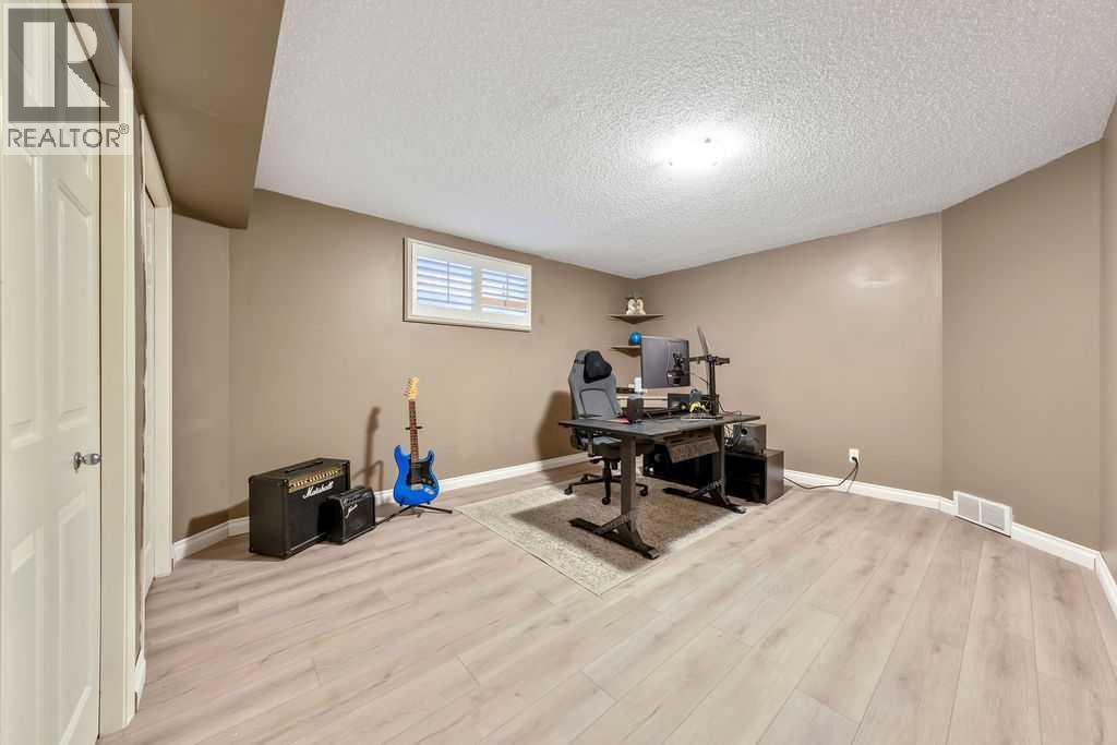 418 Bridlecreek Green SW, Calgary, Alberta  T2Y 3P1 - Photo 28 - A2333401