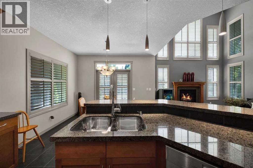 146 Springborough Point SW, Calgary, Alberta  T3H 5T5 - Photo 13 - A2332993