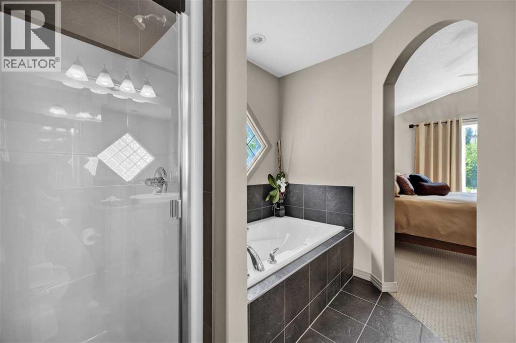 146 Springborough Point SW, Calgary, Alberta  T3H 5T5 - Photo 18 - A2332993