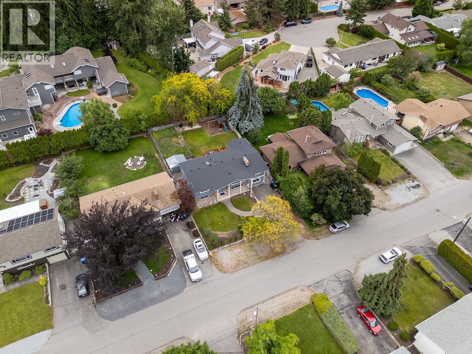 851 Hammer Avenue, Kelowna, British Columbia  V1W 2B7 - Photo 16 - 10396526
