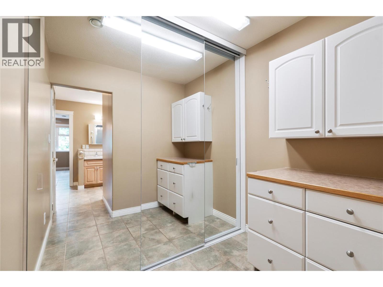 151 25 Street NE, Salmon Arm, British Columbia  V1E 2A8 - Photo 25 - 10396098