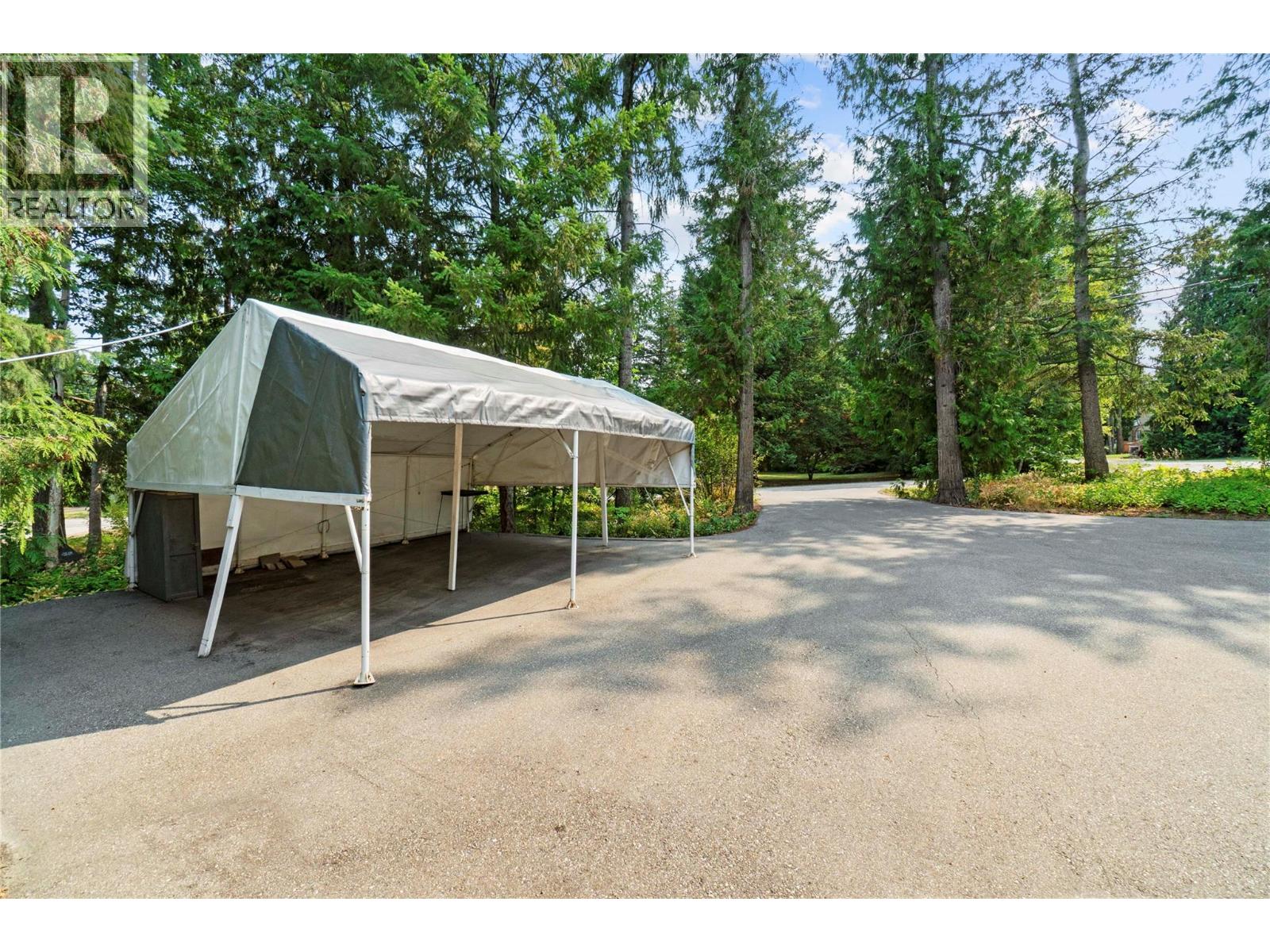 151 25 Street NE, Salmon Arm, British Columbia  V1E 2A8 - Photo 42 - 10396098