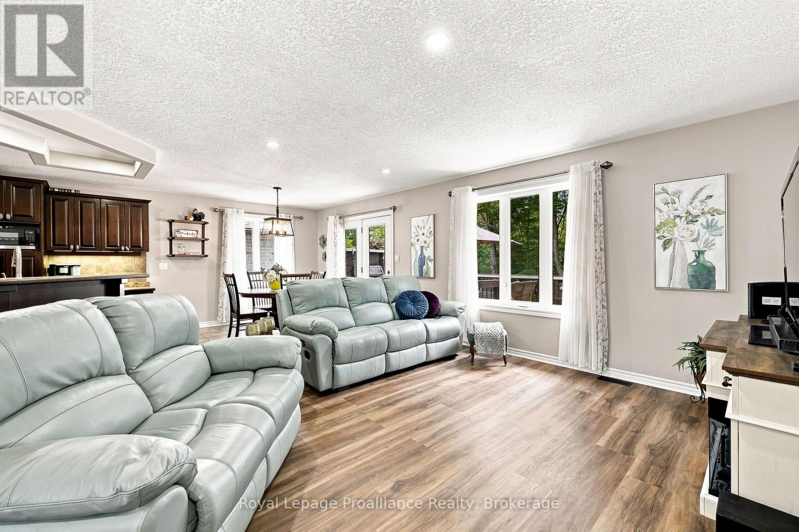 39 Lakewood Crescent, Quinte West, Ontario  K8V 5P4 - Photo 18 - X13627286