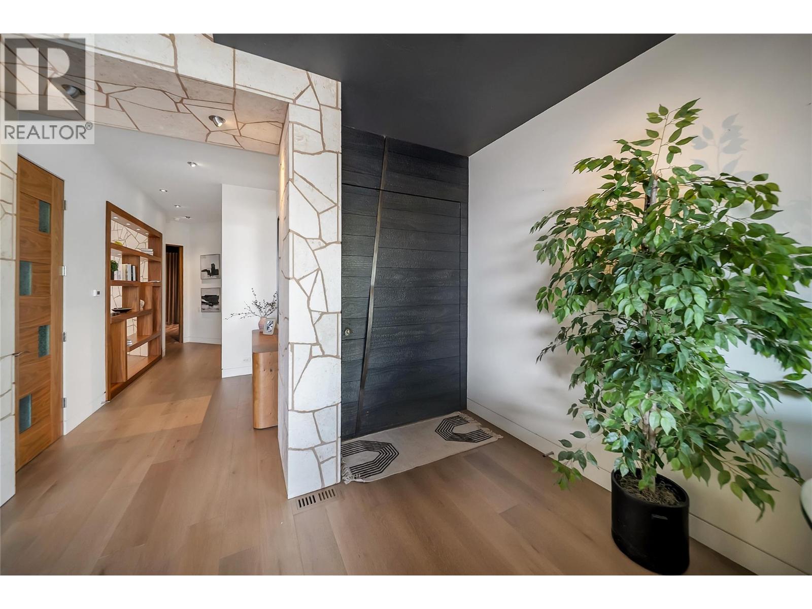 732 Highpointe Place, Kelowna, British Columbia  V1V 2Y3 - Photo 17 - 10395244