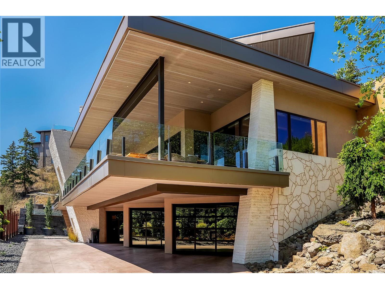 732 Highpointe Place, Kelowna, British Columbia  V1V 2Y3 - Photo 3 - 10395244