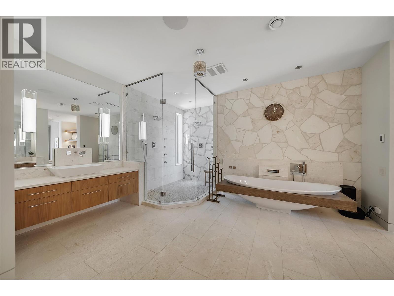 732 Highpointe Place, Kelowna, British Columbia  V1V 2Y3 - Photo 50 - 10395244