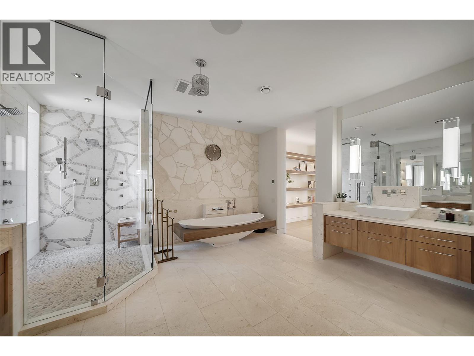 732 Highpointe Place, Kelowna, British Columbia  V1V 2Y3 - Photo 51 - 10395244