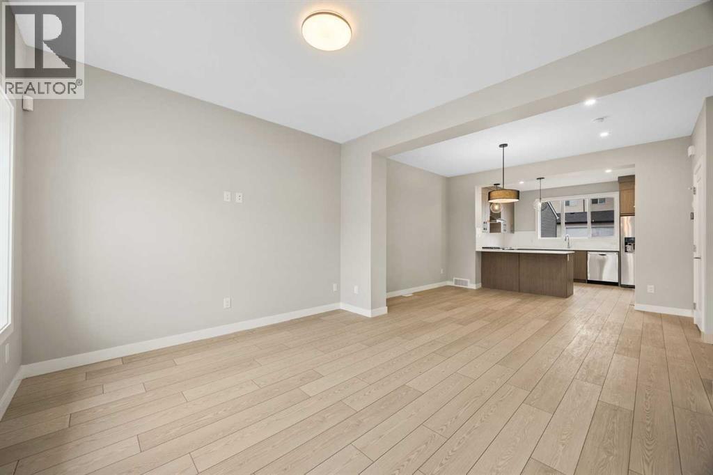 536 Chelsea Gardens, Chestermere, Alberta  T1X 2V5 - Photo 4 - A2313499