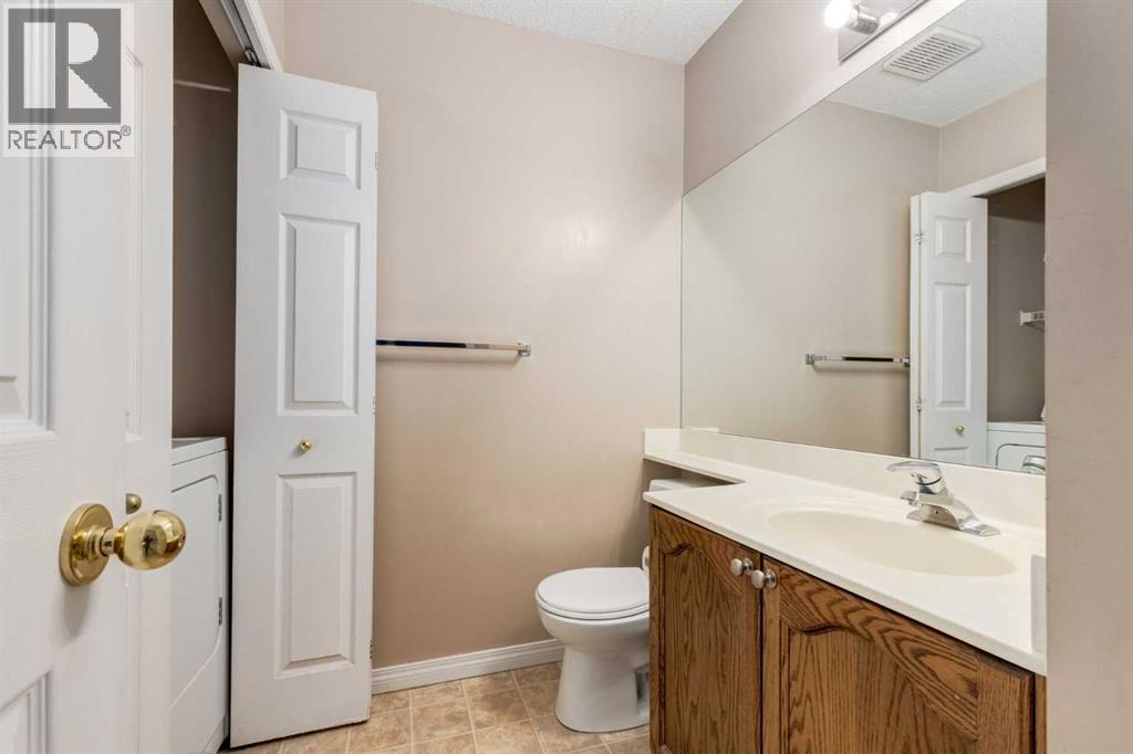 109 Hidden Creek Gardens Nw, Calgary, Alberta  T3A 6J4 - Photo 18 - A2321962
