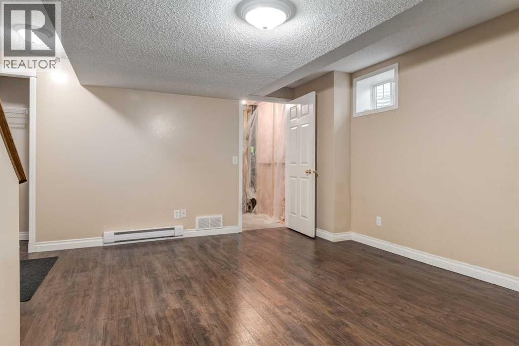 109 Hidden Creek Gardens Nw, Calgary, Alberta  T3A 6J4 - Photo 35 - A2321962