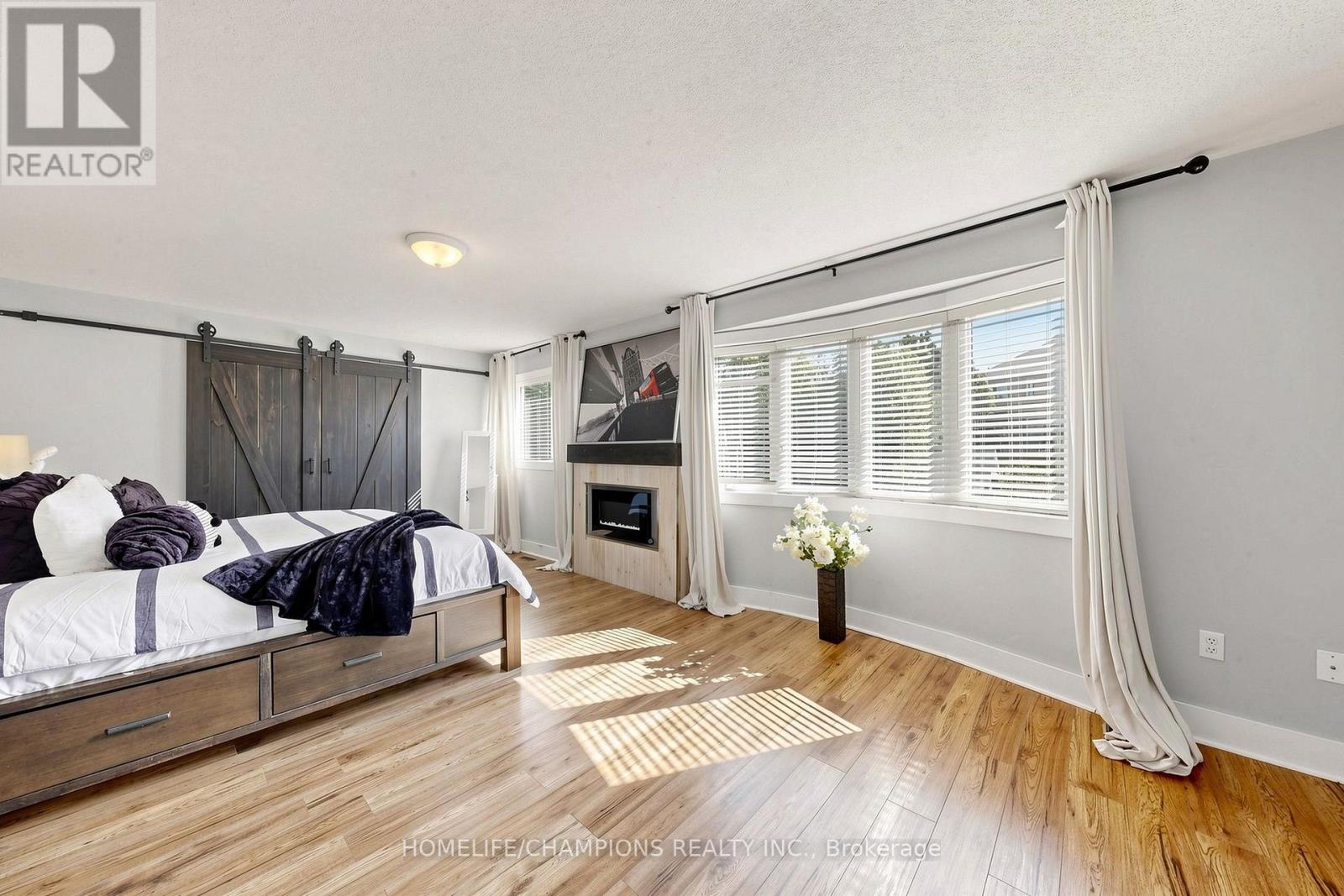 19 Tweedie Crescent, Whitby, Ontario  L1P 1X4 - Photo 30 - E13627352