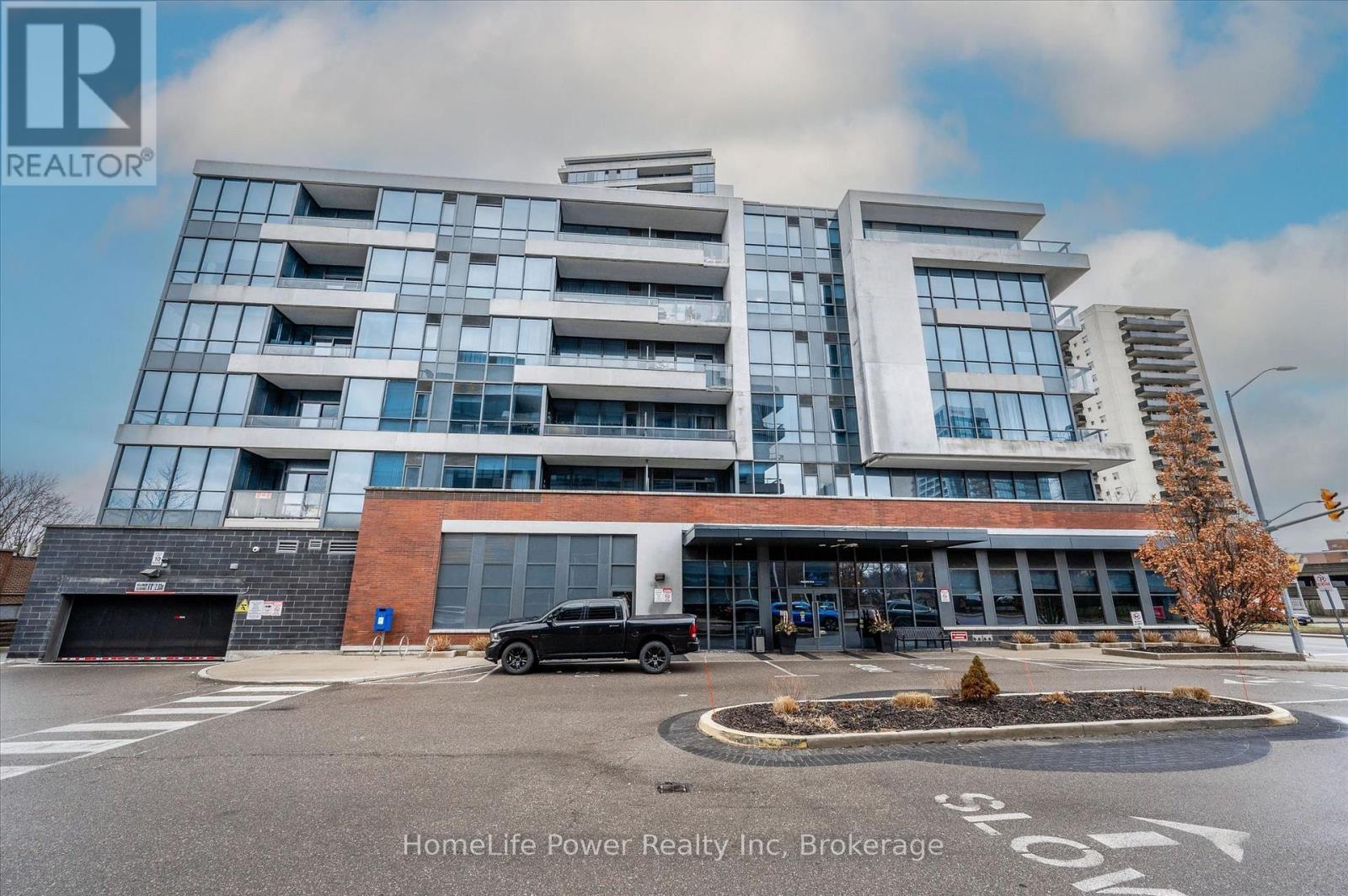 1201 - 1 Hurontario Street, Mississauga, Ontario  L5G 0A3 - Photo 3 - W13627308