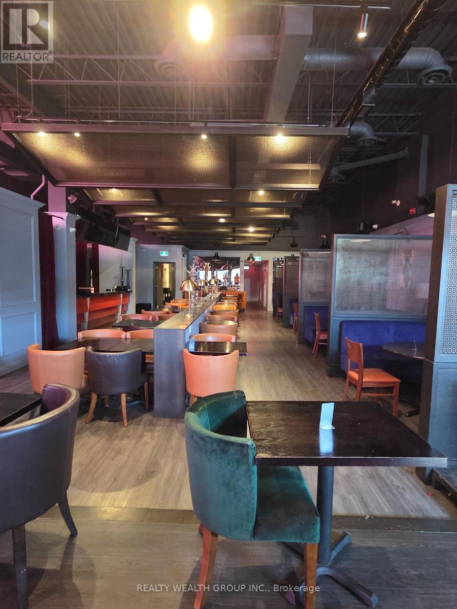 211 - 9737 YONGE STREET, Richmond Hill, Ontario