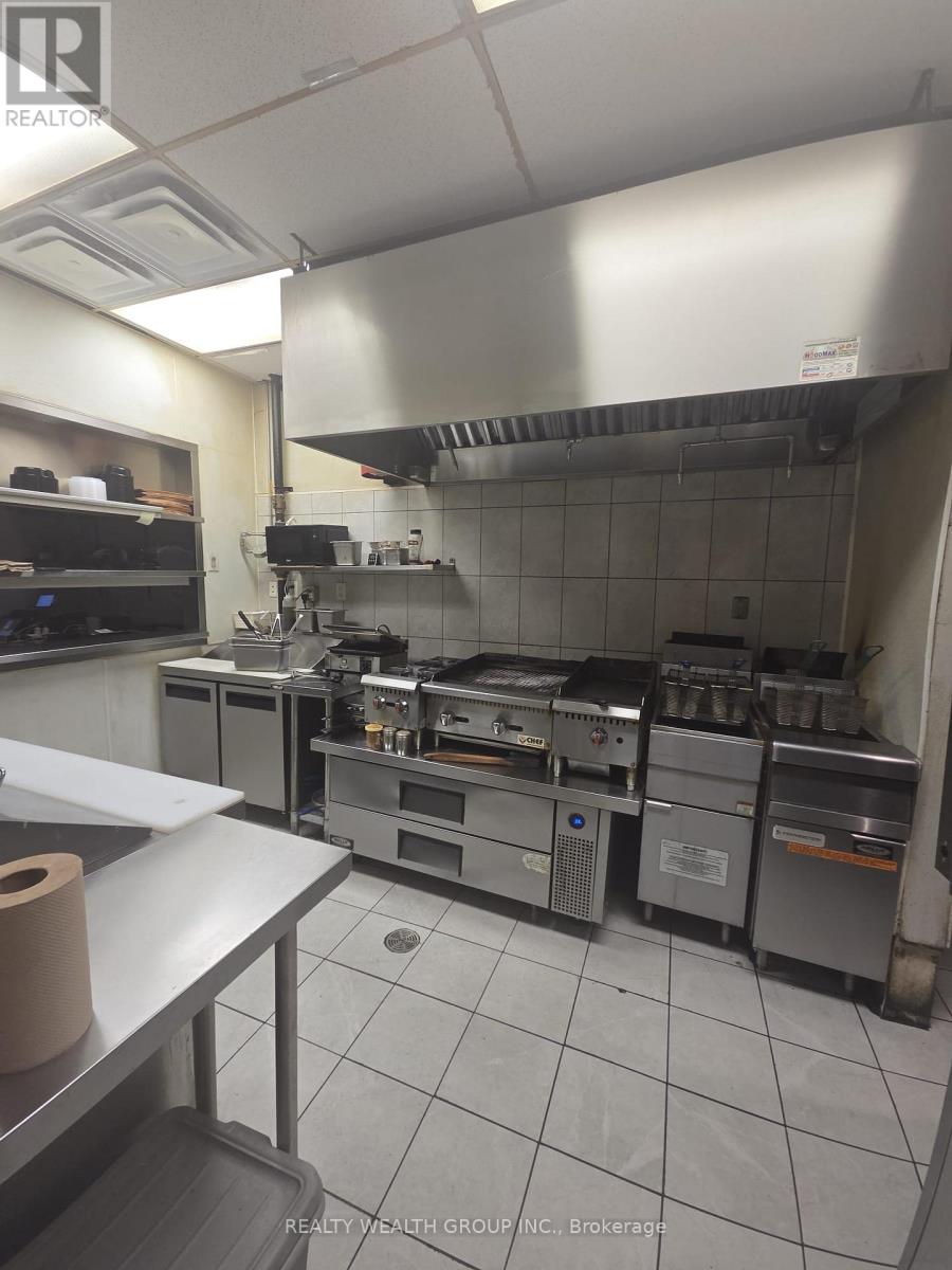 211 - 9737 Yonge Street, Richmond Hill, Ontario  L4C 8S7 - Photo 13 - N13627346