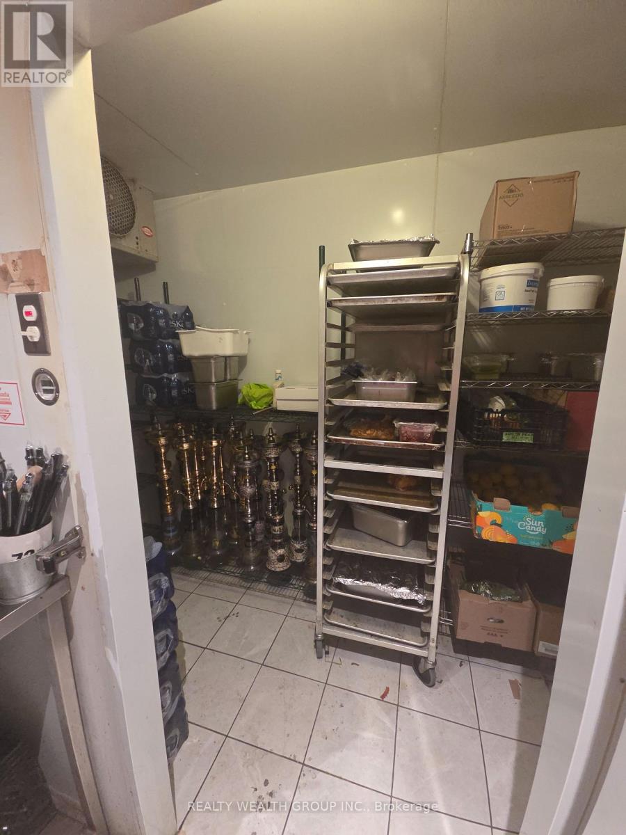 211 - 9737 Yonge Street, Richmond Hill, Ontario  L4C 8S7 - Photo 14 - N13627346