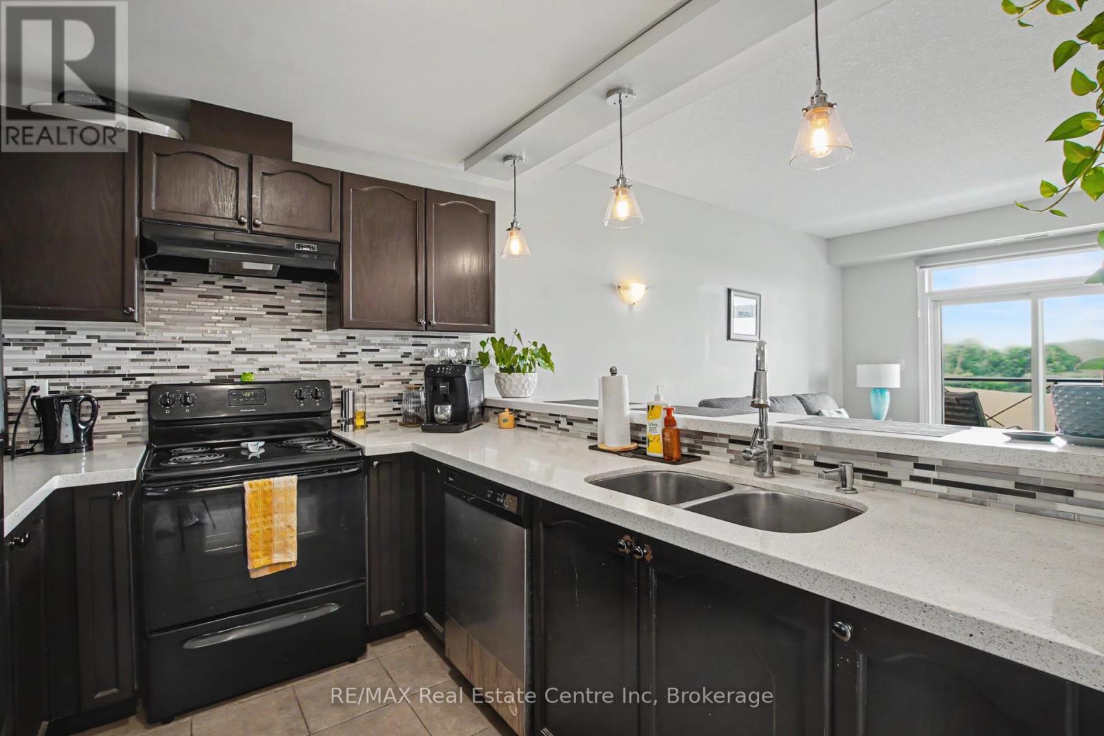 410 - 2 Colonial Drive, Guelph, Ontario  N1L 0K8 - Photo 8 - X13627372