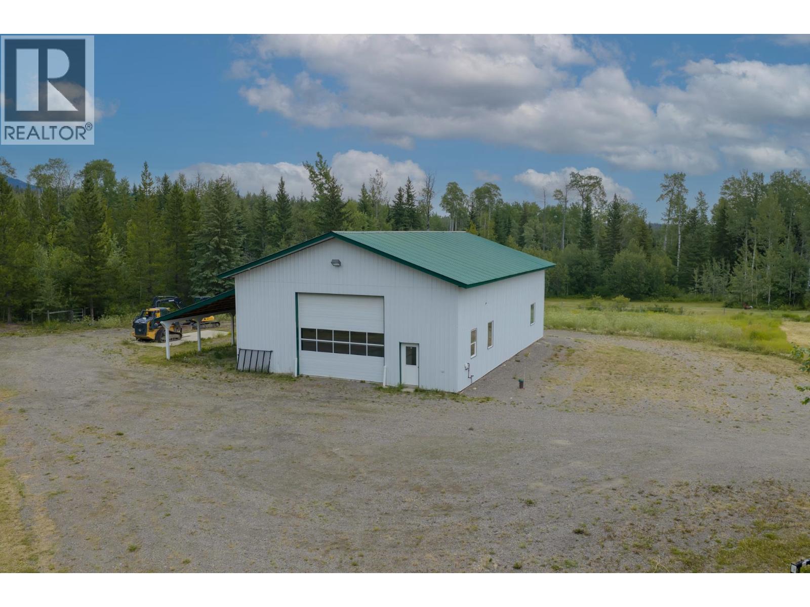634 Robin Road, Fort St. James, British Columbia  V0J 1P0 - Photo 2 - R3148976