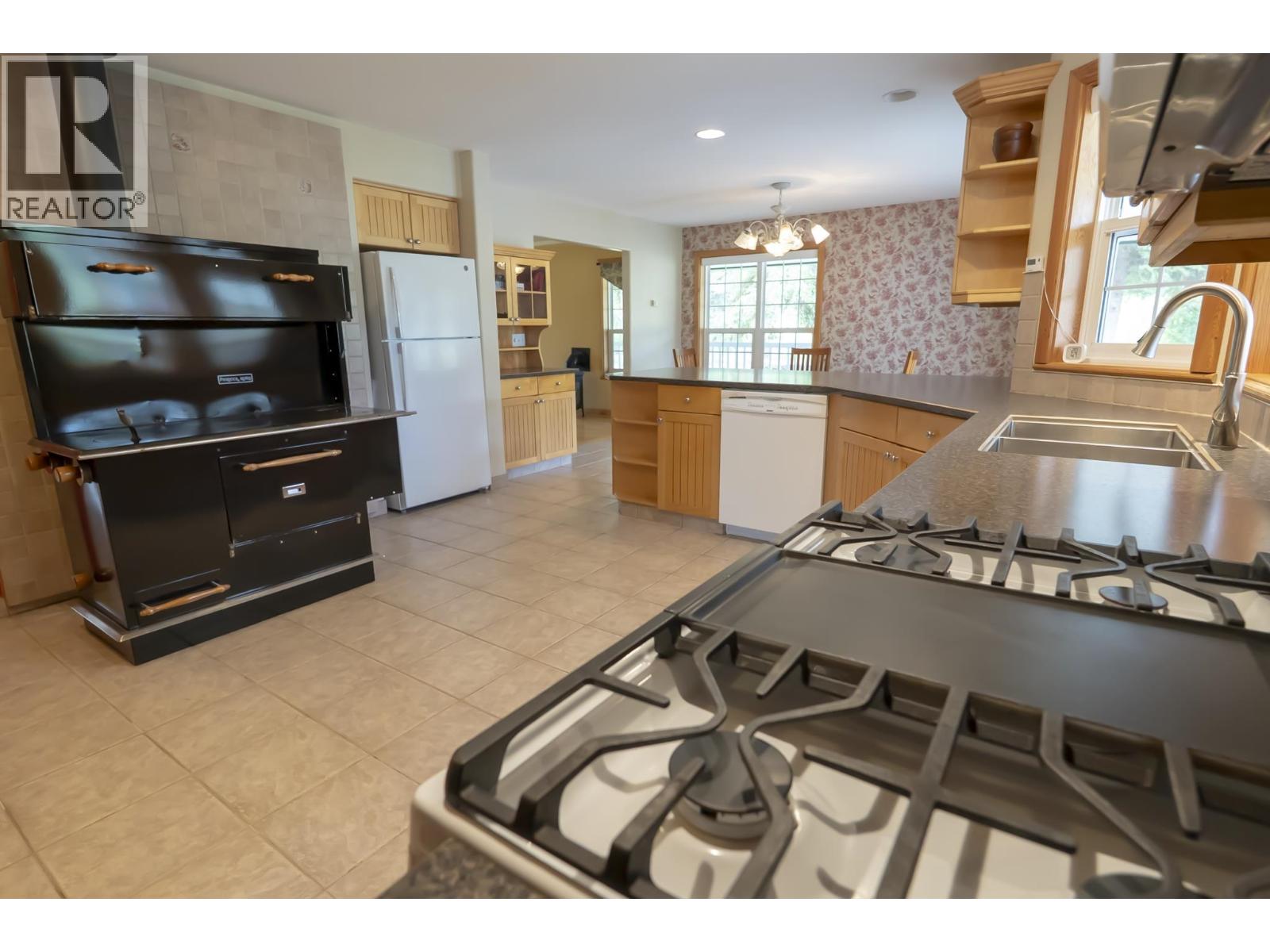 634 Robin Road, Fort St. James, British Columbia  V0J 1P0 - Photo 14 - R3148976