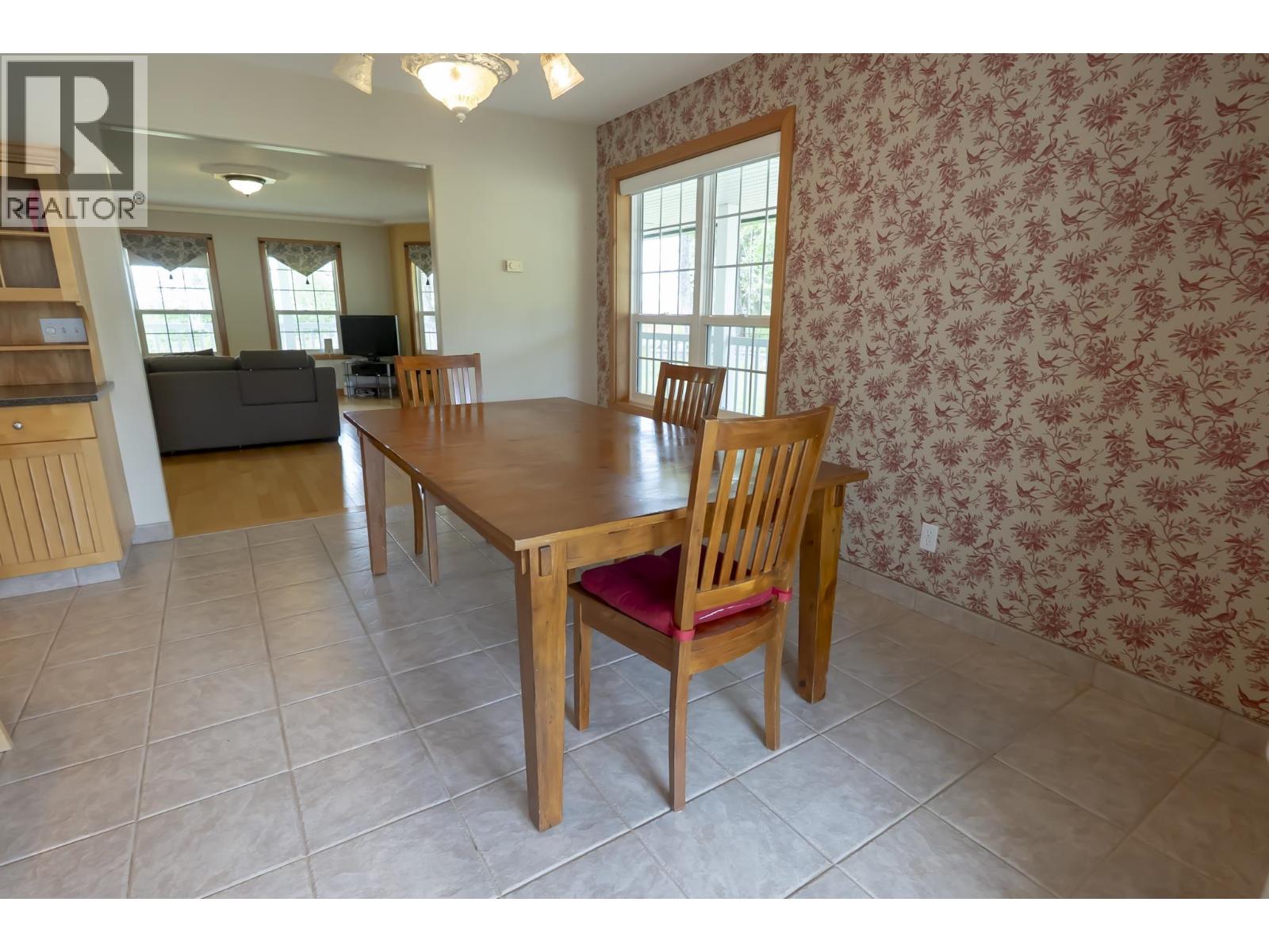 634 Robin Road, Fort St. James, British Columbia  V0J 1P0 - Photo 15 - R3148976