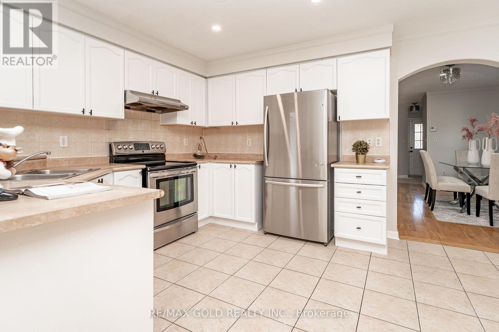 34 Jingle Crescent, Brampton, Ontario  L6S 0B2 - Photo 16 - W13602210