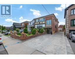 524 SILVERTHORN AVENUE, Toronto, Ontario