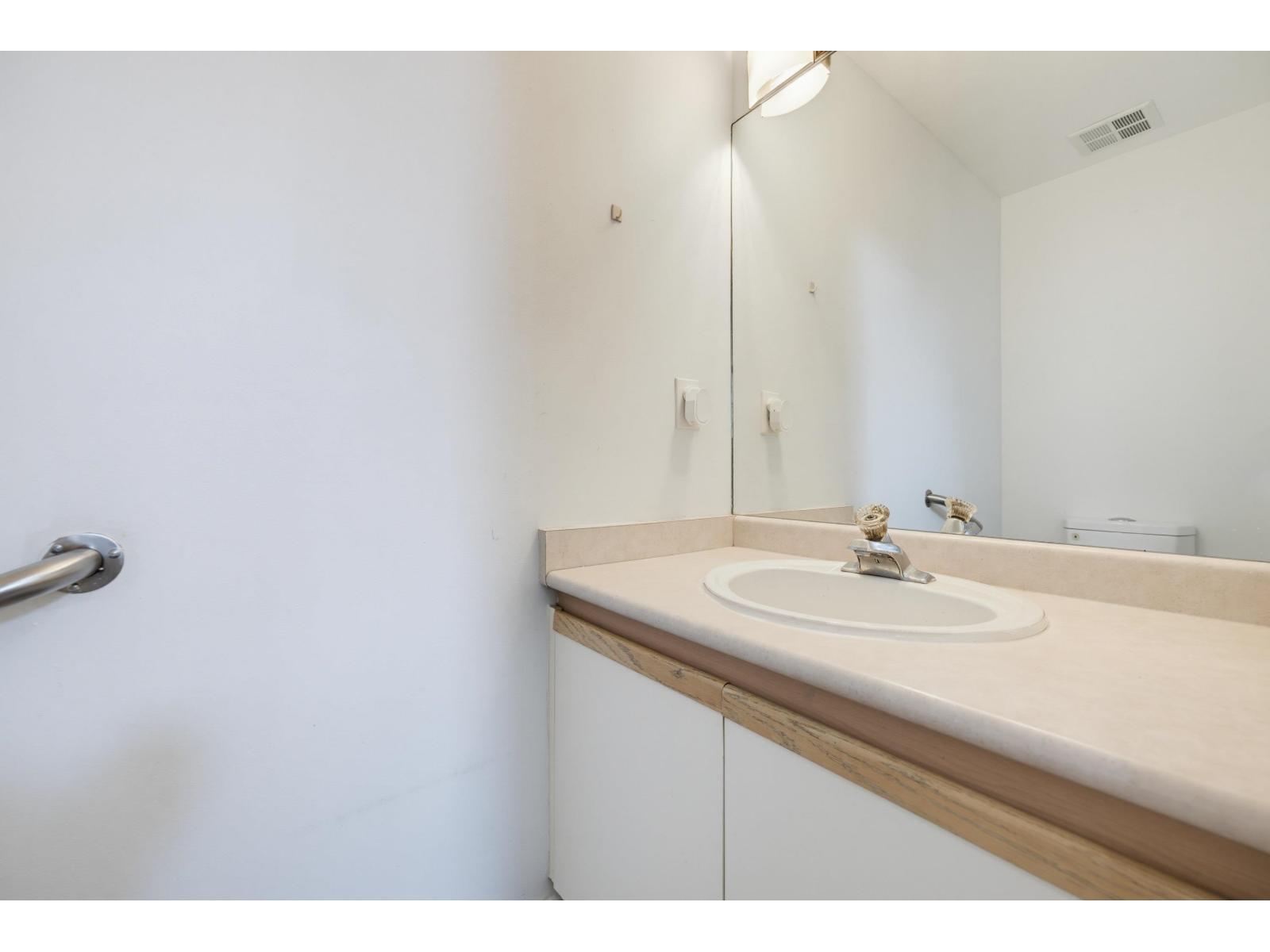 21 7140 132 Street, Surrey, British Columbia  V3W 1J5 - Photo 23 - R3151718
