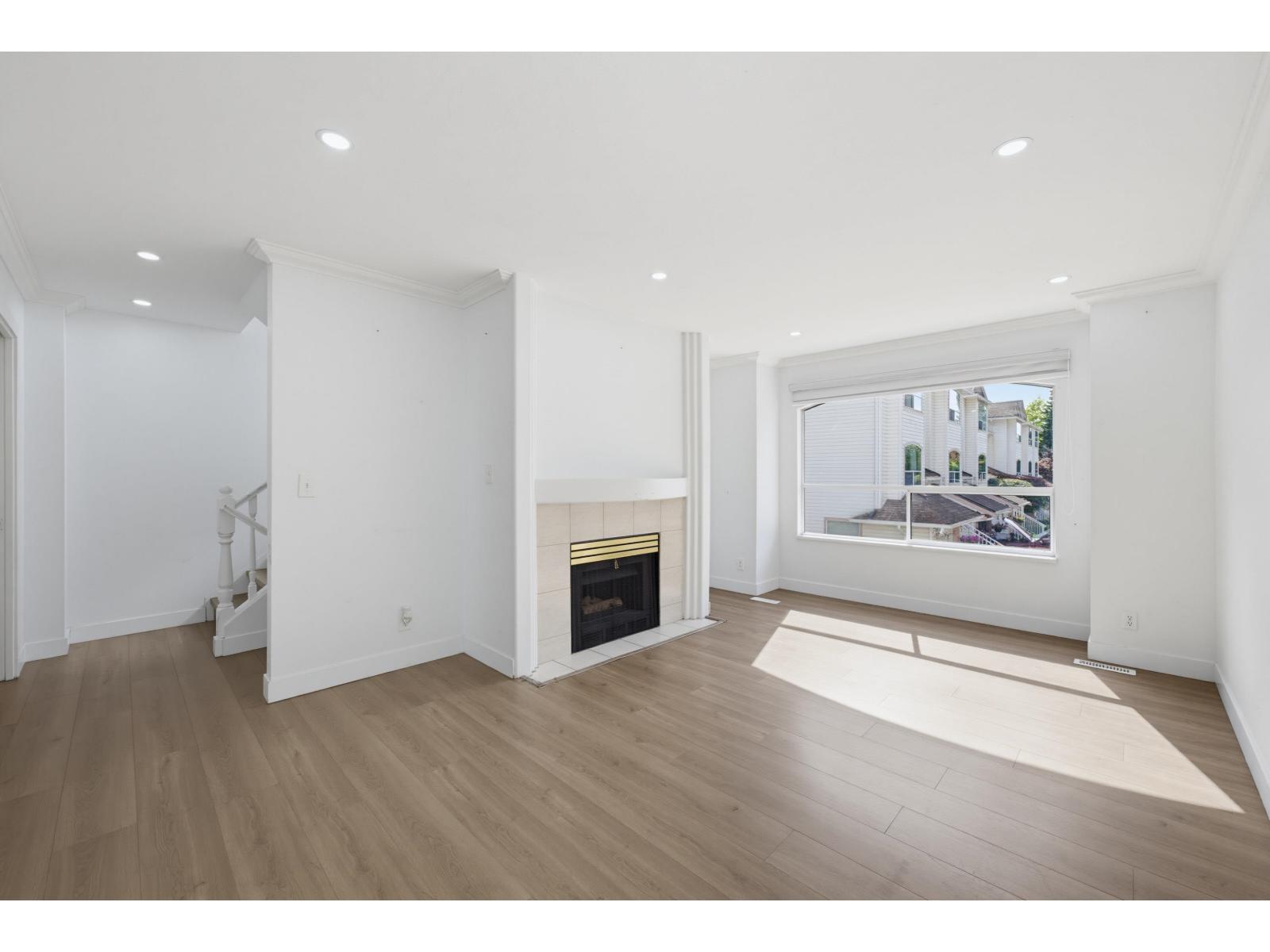 21 7140 132 Street, Surrey, British Columbia  V3W 1J5 - Photo 4 - R3151718