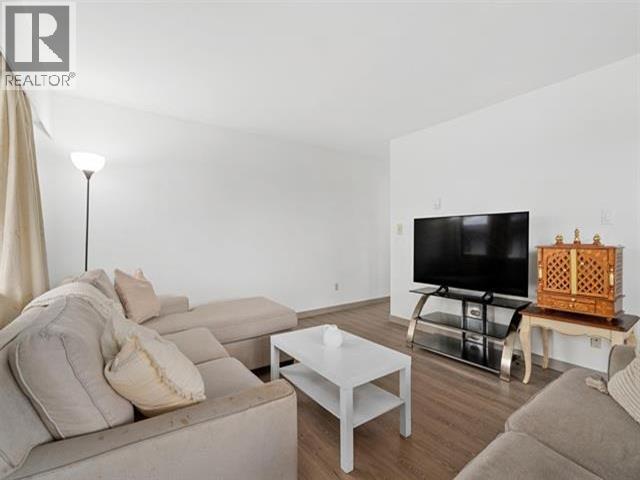301 11957 223 Street, Maple Ridge, British Columbia V2X 5Y4 - Photo 4 - R3151096