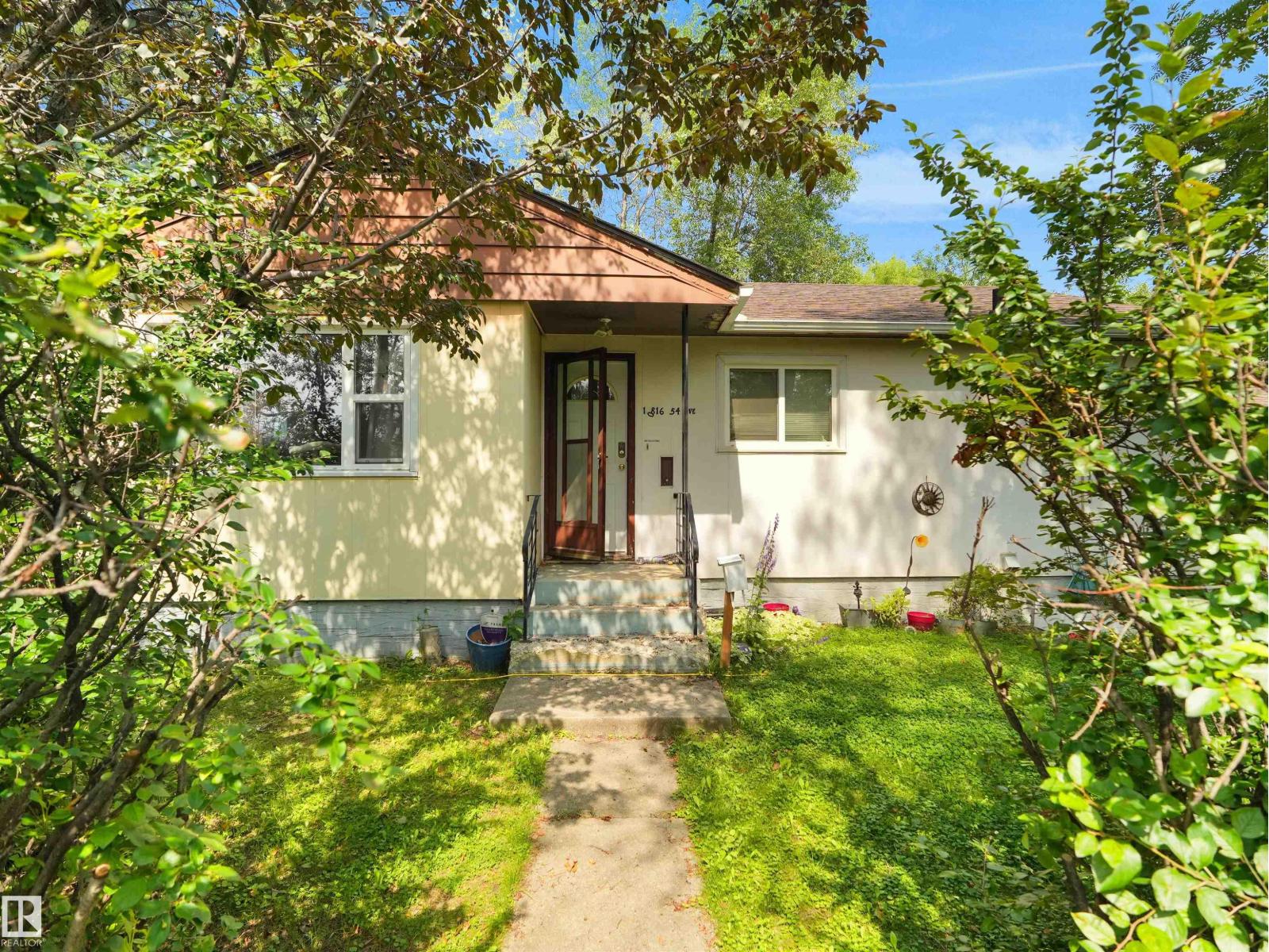 10816 54 AV NW, Edmonton, Alberta
