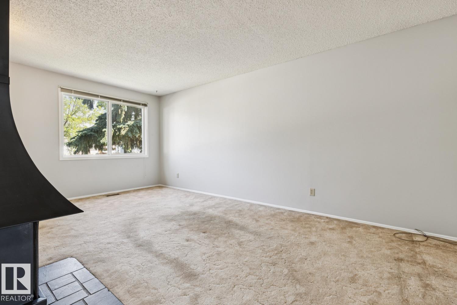 198 Tudor Ln NW, Edmonton, Alberta  T6J 3T5 - Photo 6 - E4501683