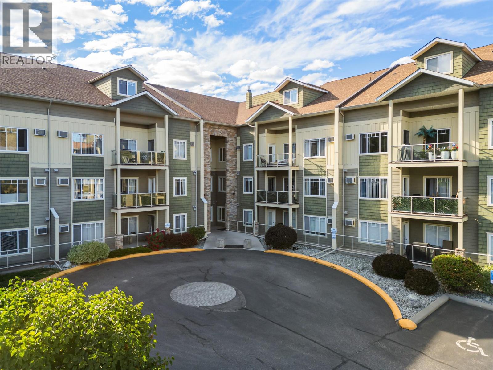 2120 Shannon Ridge Drive Unit# 110, West Kelowna, British Columbia  V4T 2Z3 - Photo 3 - 10390231