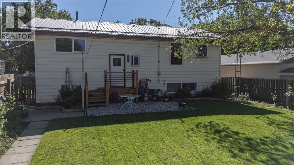 5213 3a Street W, Claresholm, Alberta  T0L 0T0 - Photo 45 - A2323598