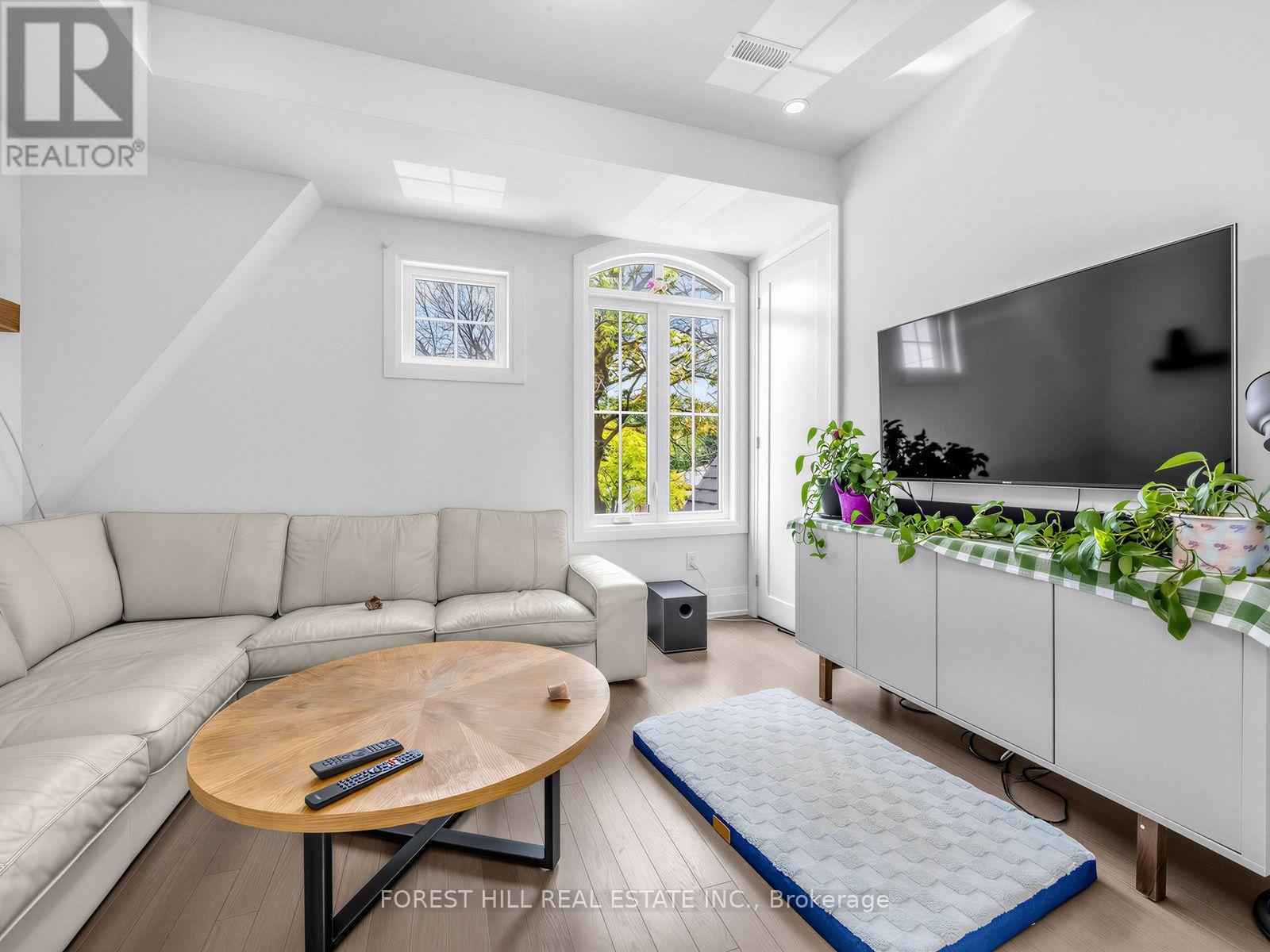2996 Weston Road, Toronto, Ontario  M9M 2S7 - Photo 12 - W13627250
