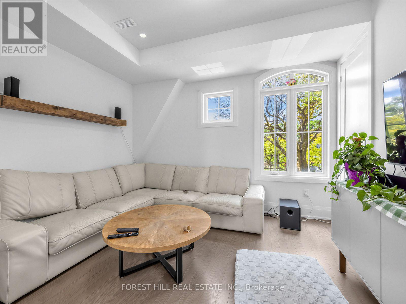 2996 Weston Road, Toronto, Ontario  M9M 2S7 - Photo 13 - W13627250