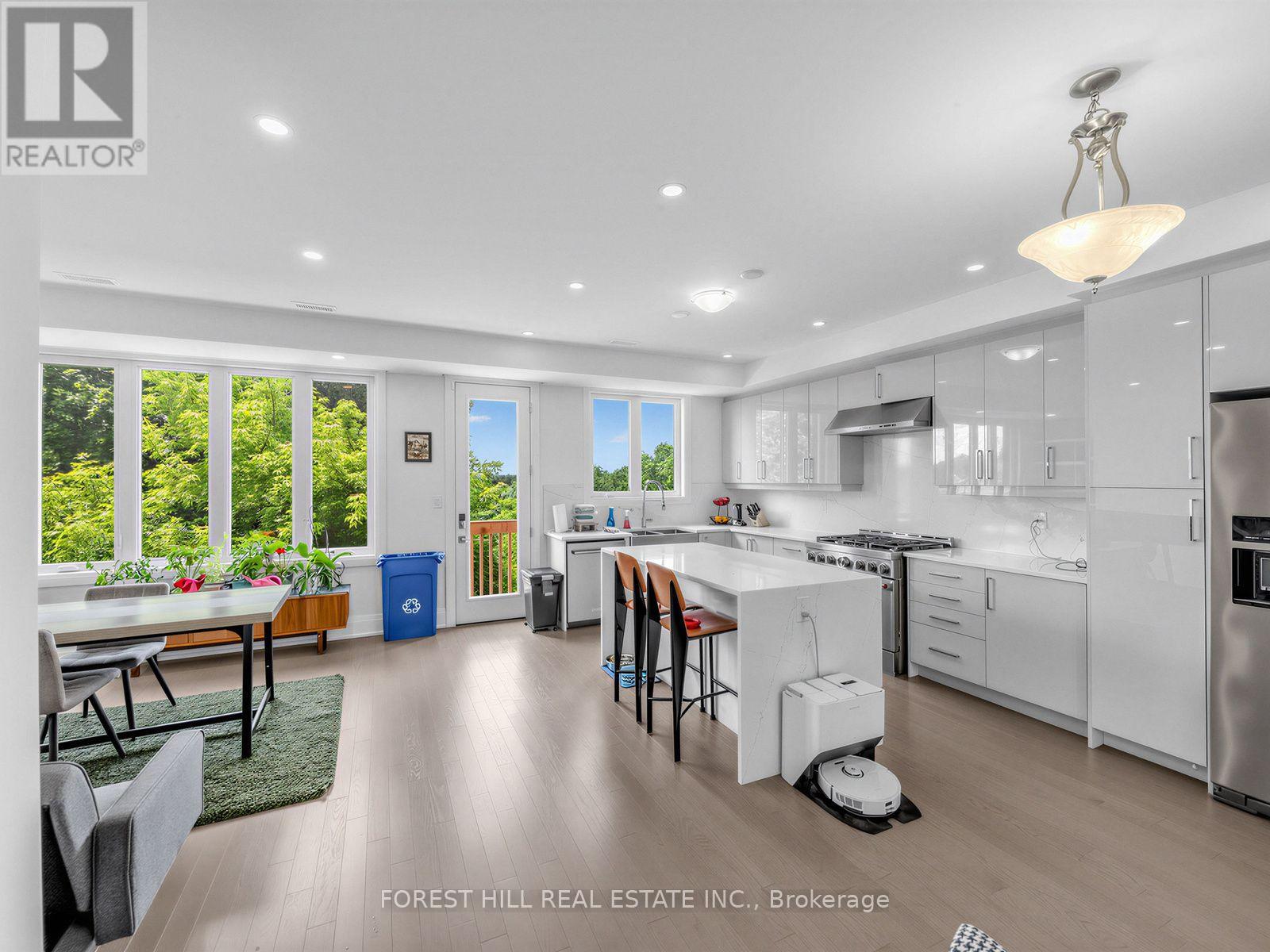 2996 Weston Road, Toronto, Ontario  M9M 2S7 - Photo 5 - W13627250