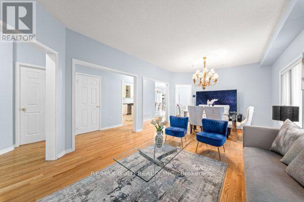 14 Beckenham Road, Brampton, Ontario  L6P 2L7 - Photo 11 - W13627280