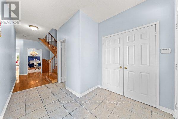 14 Beckenham Road, Brampton, Ontario  L6P 2L7 - Photo 7 - W13627280