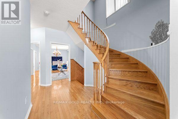 14 Beckenham Road, Brampton, Ontario  L6P 2L7 - Photo 9 - W13627280